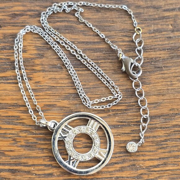 Silvertone Clockface-style pendant w/ crystals. Vintage. - Picture 5 of 7